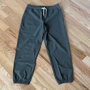 Women’s Vuori Olive Green Joggers
